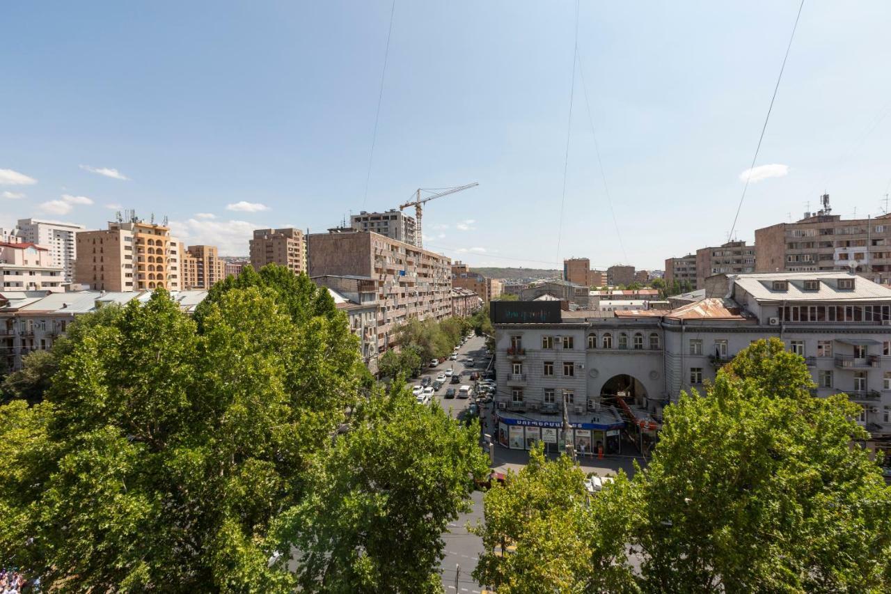 Umba Apartment N3 - Balcony And Mount Ararat View Yerevan Exterior photo