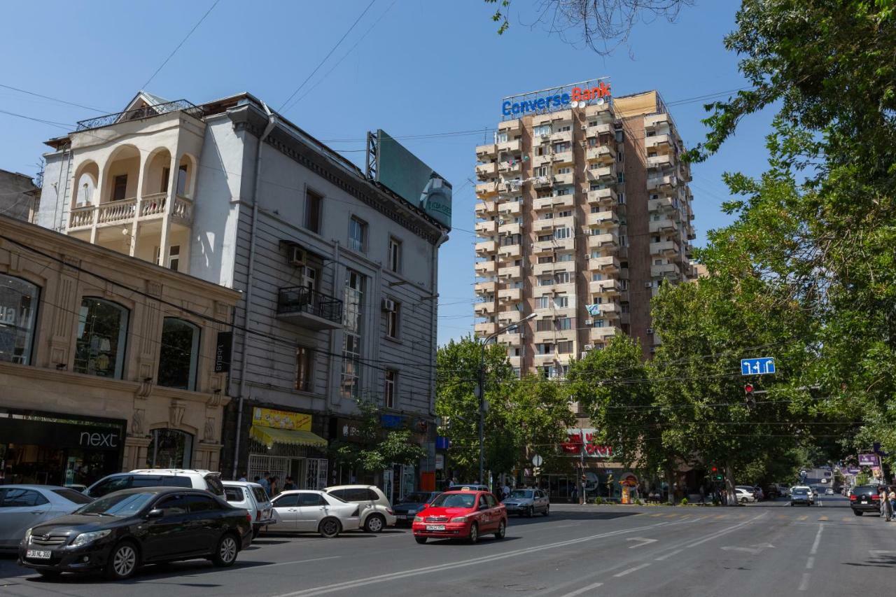 Umba Apartment N3 - Balcony And Mount Ararat View Yerevan Exterior photo